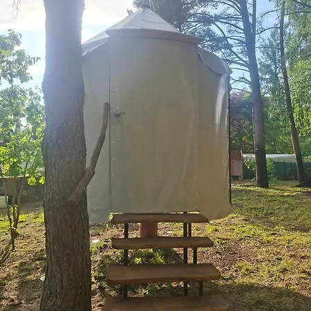 Luksustelt Czarci Zakatek Pozezdrze